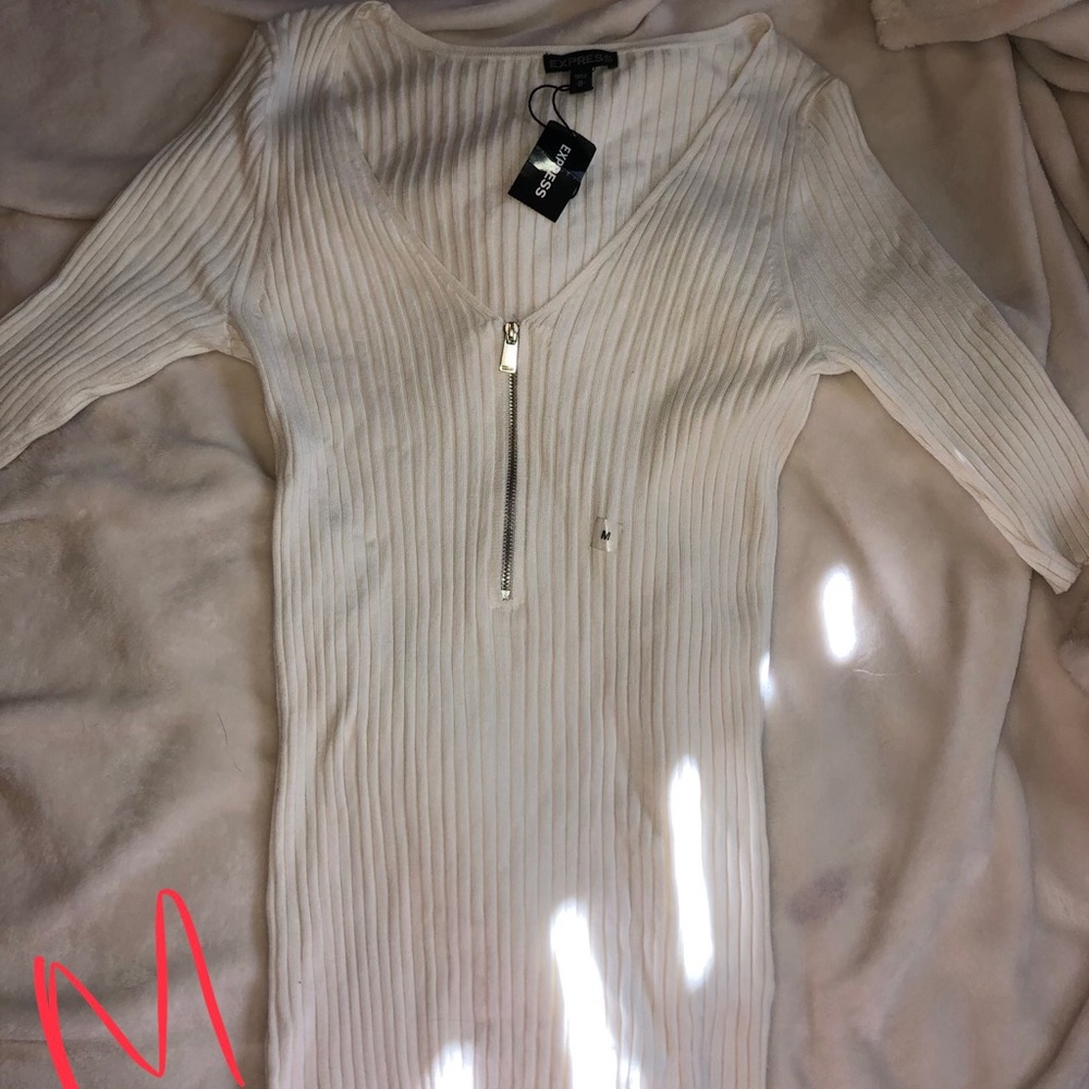 New white short sleeve sweater material